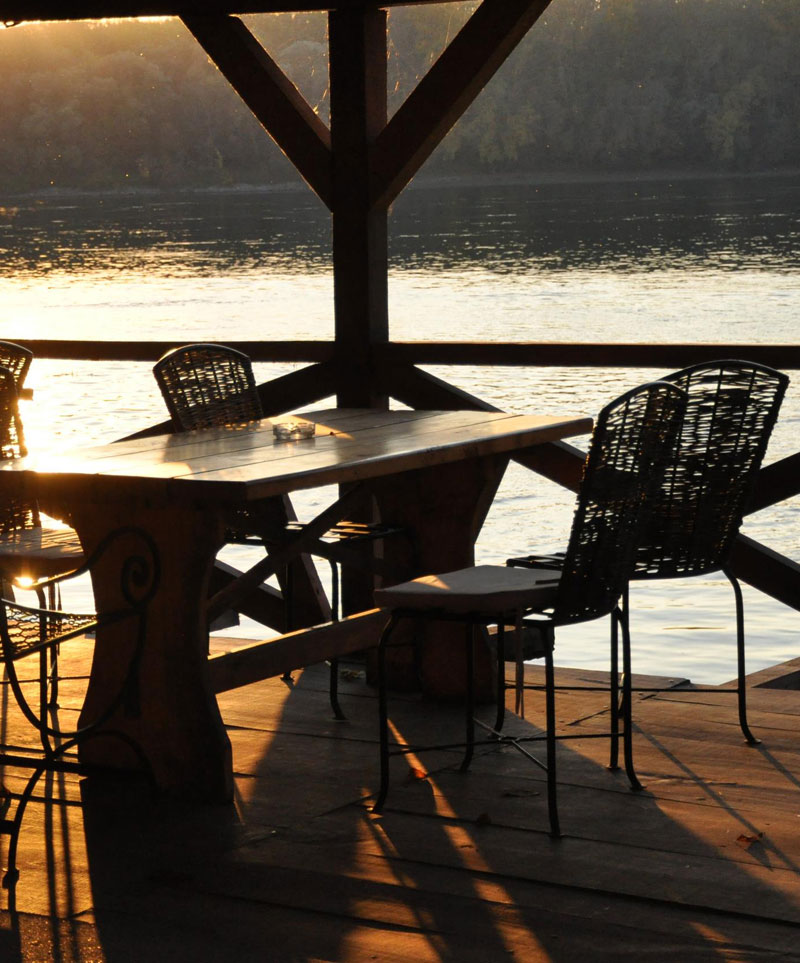 Pikec Vila Baračka na Dunavu